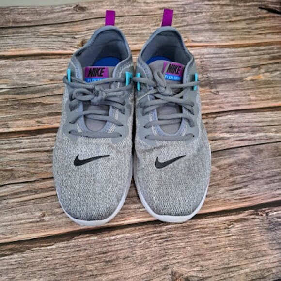 Nike Flex TR 9 Women's training shoes in pure platinum, cyan, and gray size 9 - Picture 2 of 7